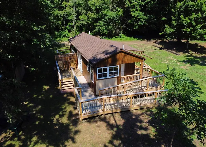 Creekwalk Inn Bed And Breakfast With Cabins