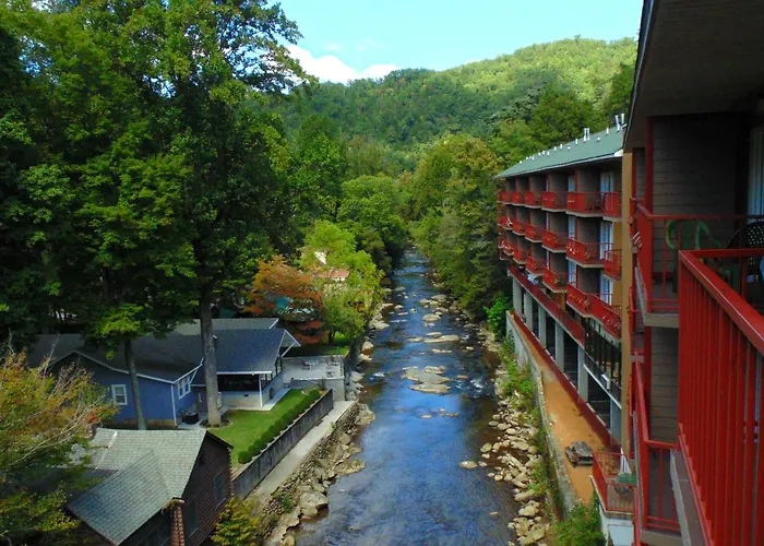 Baymont By Wyndham Gatlinburg On The River