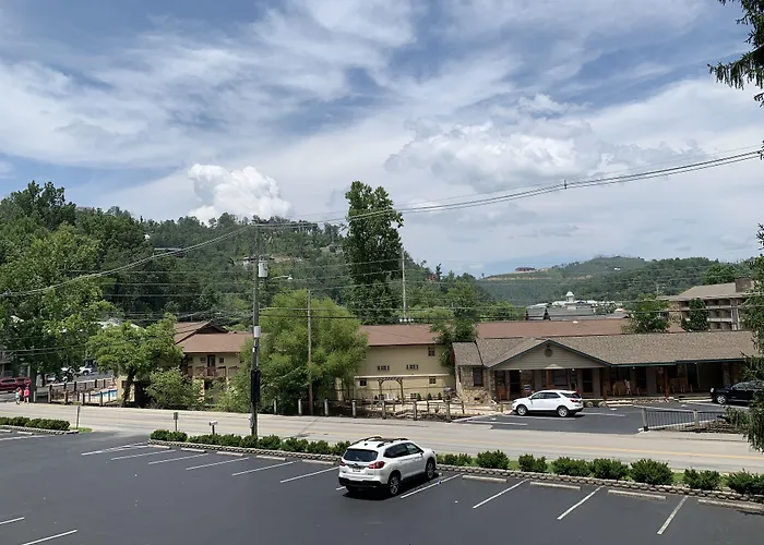 Lodge: Olde Gatlinburg Rentals